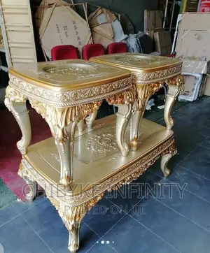 Executive Imported Royal Center Table Wit 2side Stool