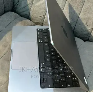Laptop Apple MacBook Pro 2022 M2 16GB Apple M2 SSD 512GB