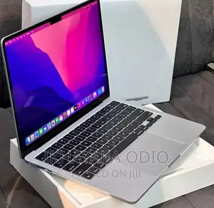 Laptop Apple MacBook Air 2022 M2 8GB Apple M2 SSD 256GB