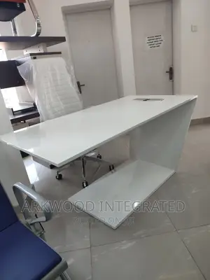 Executive Office Table 1.6mitre