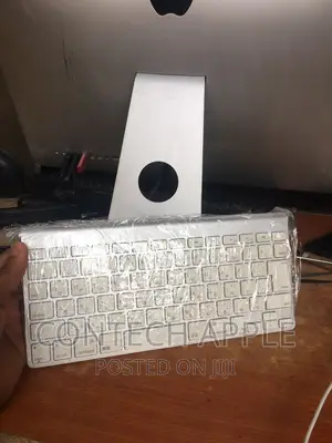 Apple Keyboard