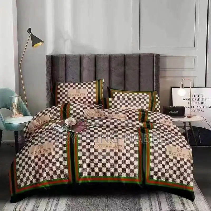 7 X 7 Duvet Set