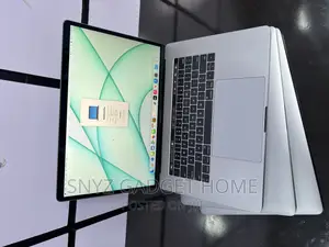 Laptop Apple MacBook Pro 2017 16GB Intel Core i7 SSD 500GB