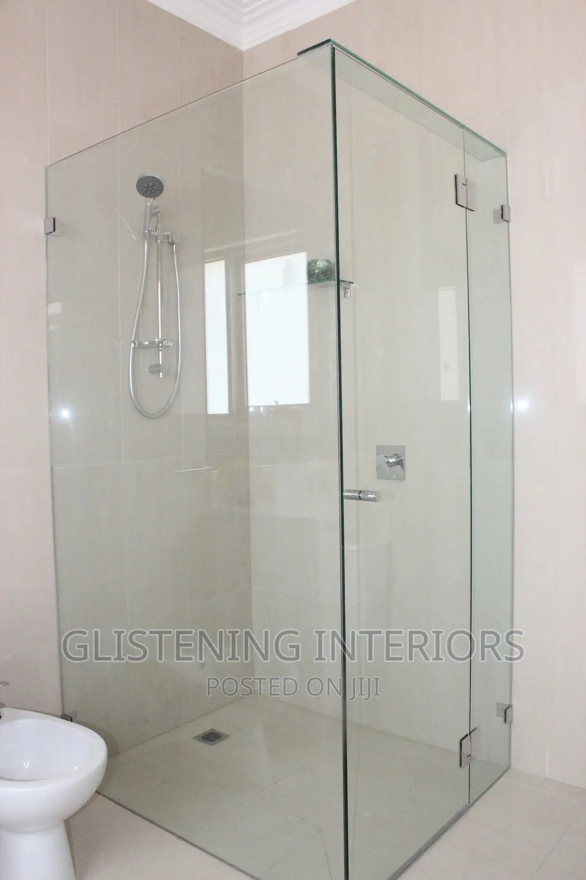 Frameless Custom Shower Cubicle Design