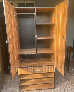 32" Wardrobe