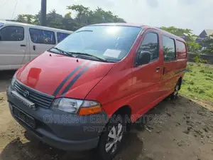 Toyota HiAce 2003 Red