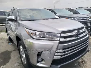 Toyota Highlander 2017 Silver