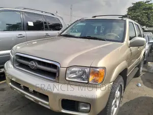 Nissan Pathfinder 2003 Gold