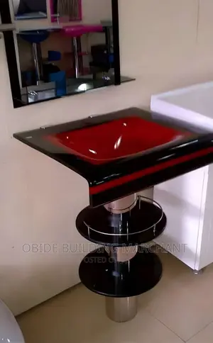 Dinning Glass Basin .
