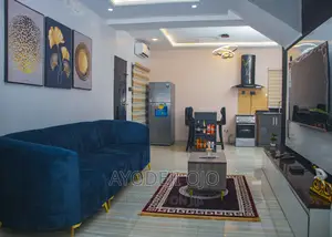 Icempire Signature: R 2 Bedroom Terrace With a Swimming Pool at Ogba