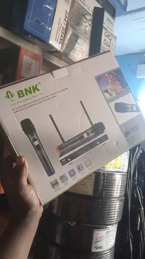 BNK UHF Wireless Microphone