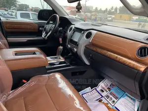 Toyota Tundra 2018 Brown