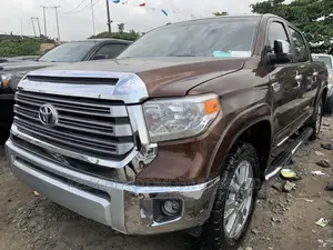 Toyota Tundra 2018 Brown