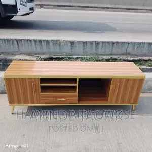 Plasmas/ Tv/ Console 5feet