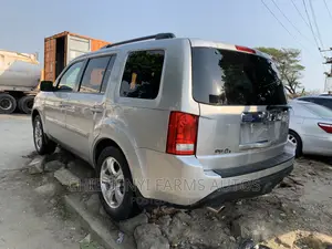 Honda Pilot LX 4dr SUV (3.5L 6cyl 5A) 2012 Silver