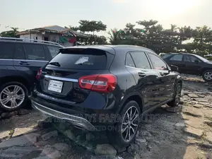 Mercedes-Benz GLA 250 2015 Brown