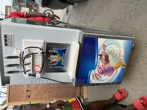 Standing Soft Serve Ice Cream Machine