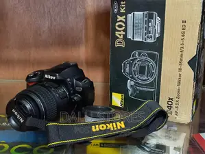Nikon D40x Camera With 18-55mm Lens
