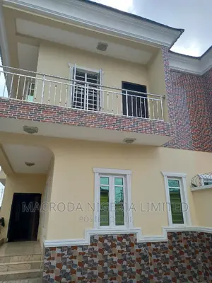 5bdrm Duplex in Afra Estate Adeniyi, Ikeja for sale