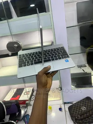 Laptop HP EliteBook Revolve 810 G3 Tablet 8GB Intel Core I5 SSD 256GB