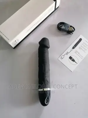 Usb Rechargeable Realistic Silicone Vibrating Dildo Sex Toy