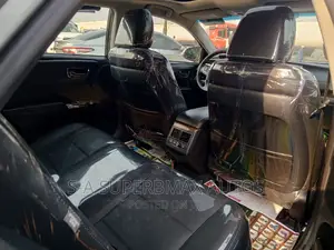 Toyota Avalon Limited Sedan FWD (3.5L 6cyl 6A) 2013 Silver