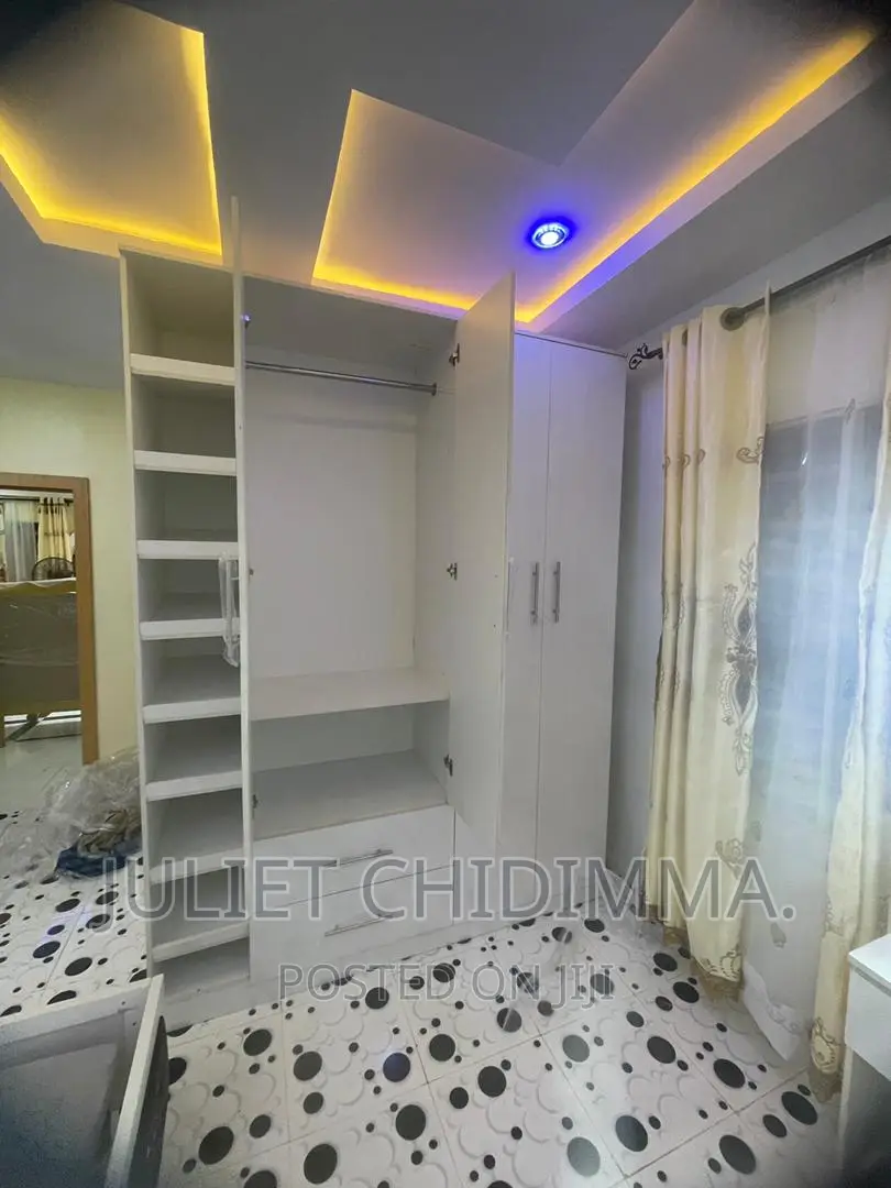 6ft by 8ft Wardrobe
