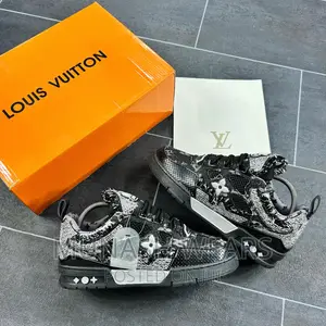 Luxury Louis Vuitton Camo Rugged