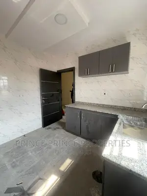 Furnished 2bdrm Block of Flats in Surulere for rent