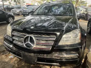 Mercedes-Benz GL-Class GL 550 2011 Black