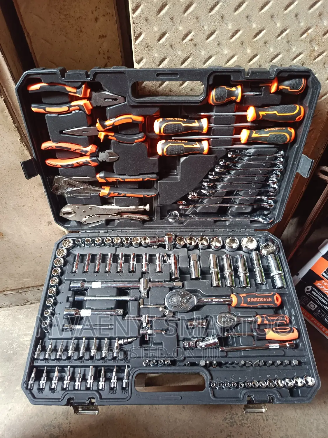 Socket Set With Screw Driver