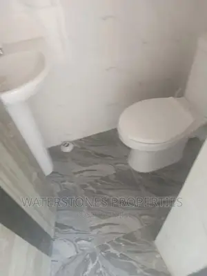 2bdrm Block of Flats in Vanguard, Oshimili South for rent