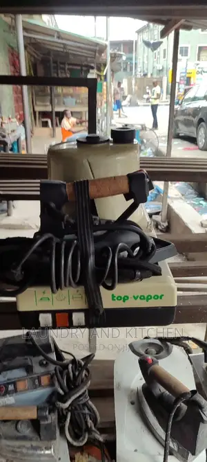 Italian Top Vapor Industrial Steaming Iron for Laundry