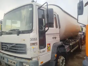 Volvo Gas Truck 10ton 2005 White