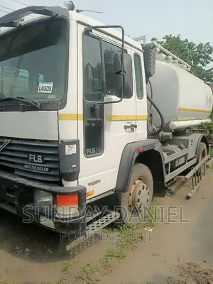 Volvo Diesel Tank 9. Capacity Tokunbo