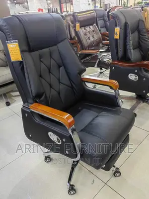 Executive Office Chair With Legrest