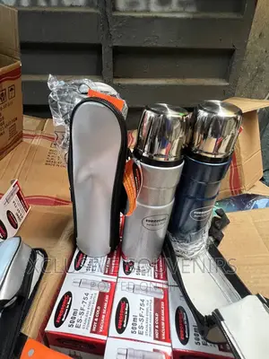500ml Vacuum Flask (Keeps Drink Hit/Cold for 24hrs) With Bag