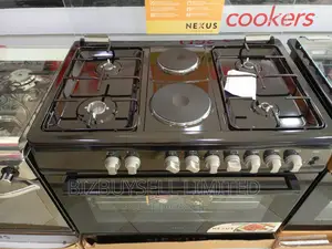 4by2 Nexus Gas Cooker, Black Color.