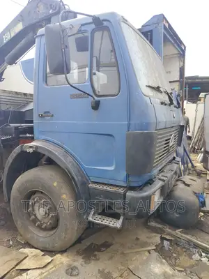 15 Tonnes Mercedes Hiab 10 Tyres