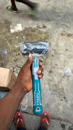 TOTAL Club Hammer 2kg/4.4lbs With F/G Handle