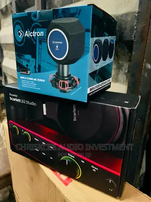 Focusrite Scarlett 2i2 Studio Bundle With Alctron Pf8 Filter