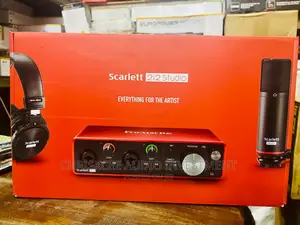 Focusrite Scarlett 2i2 Studio Bundle - 3rd Gen Soundcard