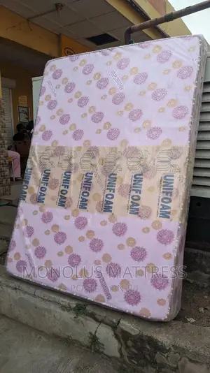 4 1⁄2 by 6 by 8 Unifoam Onyx Mattress in Mowe Ibafo