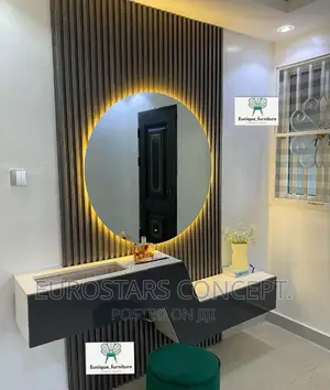 Round Luxury Mirror With 3 Colours LED Lights
