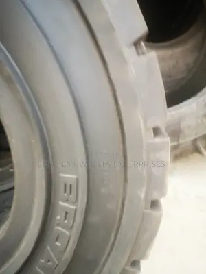 11.00-20 Royal Solid Tyre