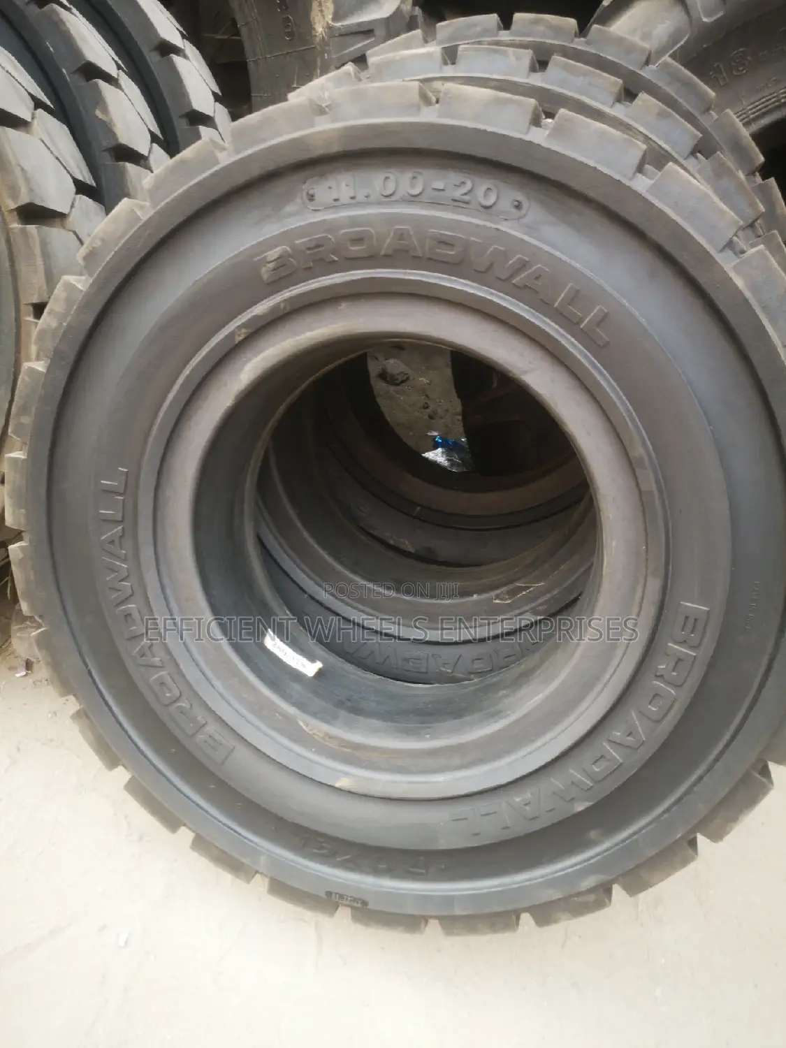 11.00-20 Royal Solid Tyre