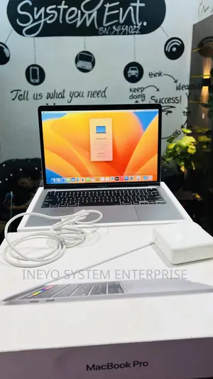 Laptop Apple MacBook Pro 2020 16GB Intel Core I5 SSD 512GB