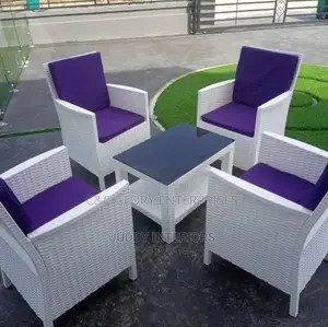 Latan Single Chair Table