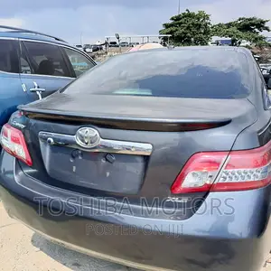 Toyota Camry 2011 Gray
