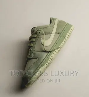 *Nike Dunk Low Premium Oil Green